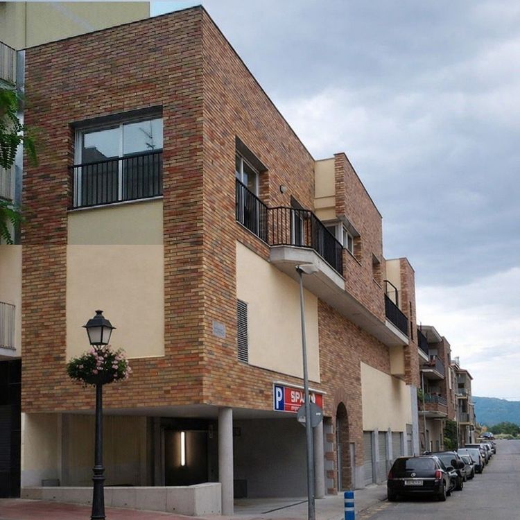 EDIFICI D'HABITATGES